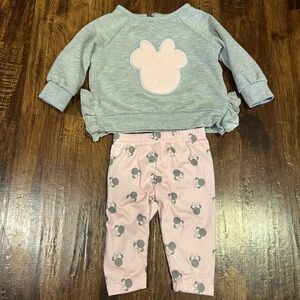 Minnie Mouse outfit